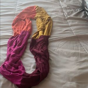 Women’s scarf